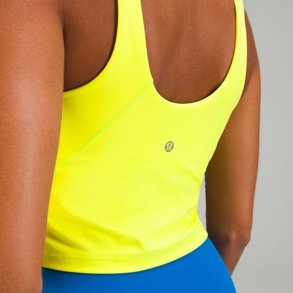 ✨LULULEMON✨ Align Crop Tank - Picture 3 of 7
